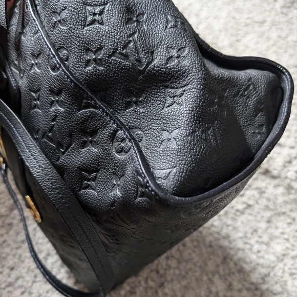 Authentic LV lumineuse GM empreinte leather navy - Picture 5 of 16